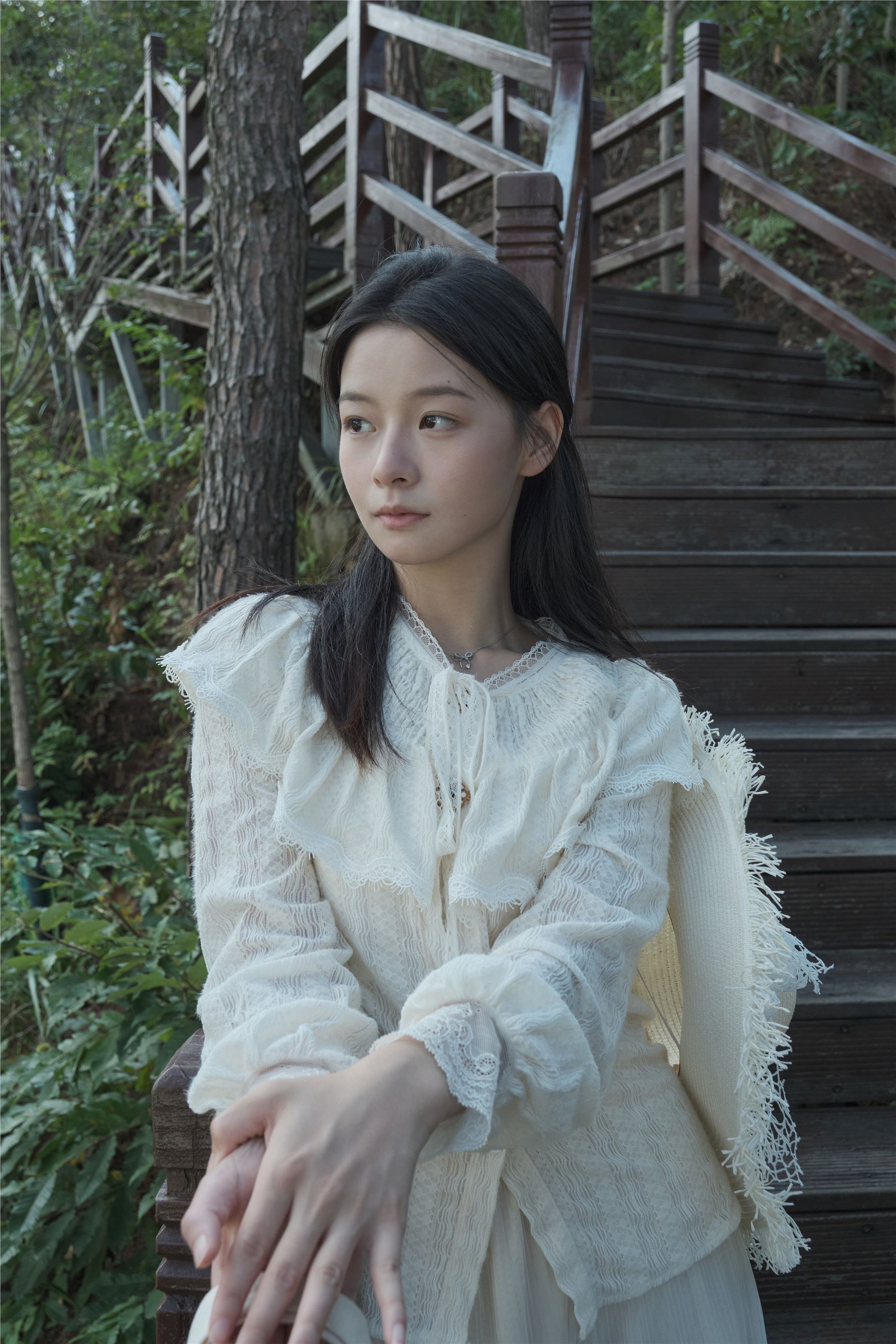 YITUYU艺图语 2025.01.02 秋游 蝴蝶妹妹